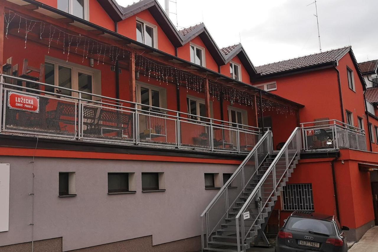 Bambus Zahrada Aparthotel Prague Exterior photo